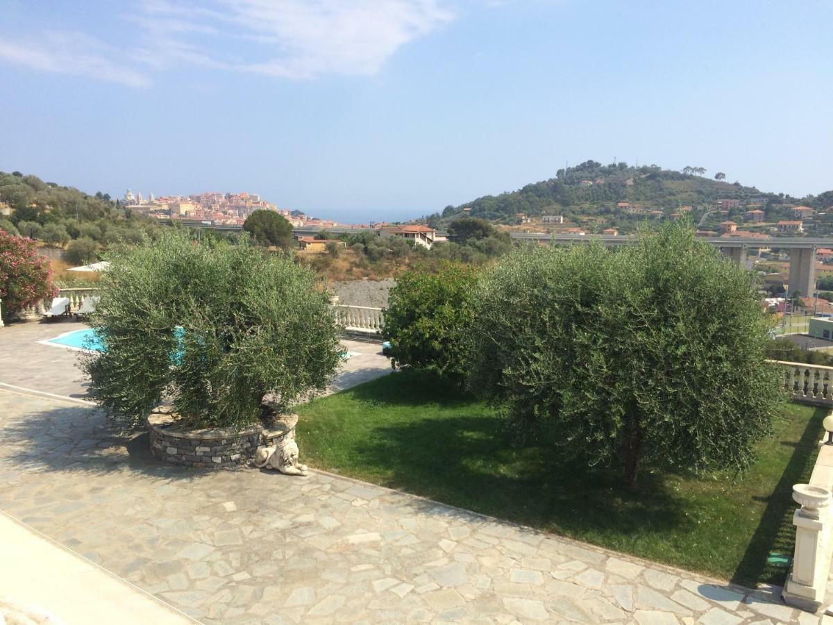 Villa con piscina a Imperia, Italy Esterno foto